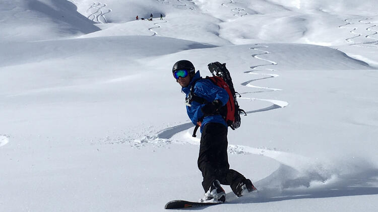 Pulverschnee Abfahrt Auf Dem Splitboardkurs